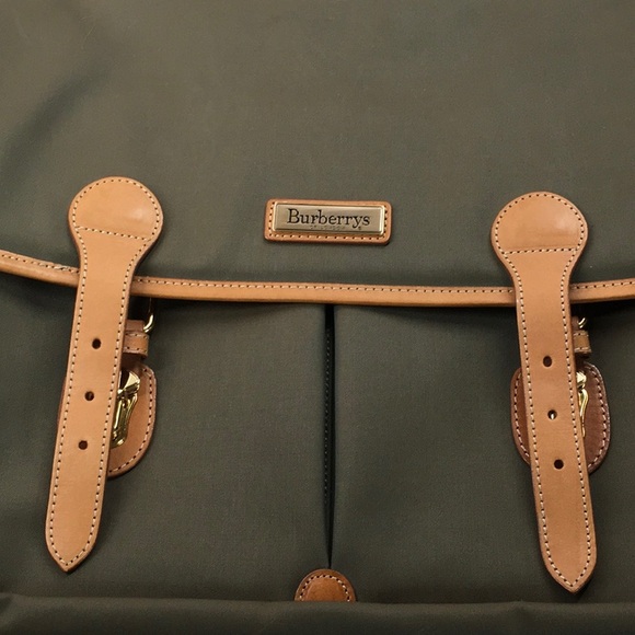 Vintage Authentic Burberry’s crossbody - Picture 12 of 14
